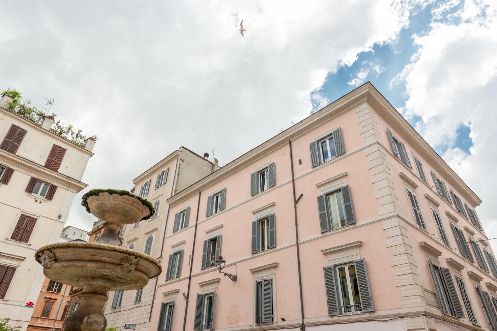 Piazzetta De' Monti Suites Rome Exterior photo